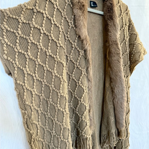 Love Token Rabbit Fur Trim Knit Cardigan Vest O/S Camel Fringe Boho Luxe - Picture 4 of 9